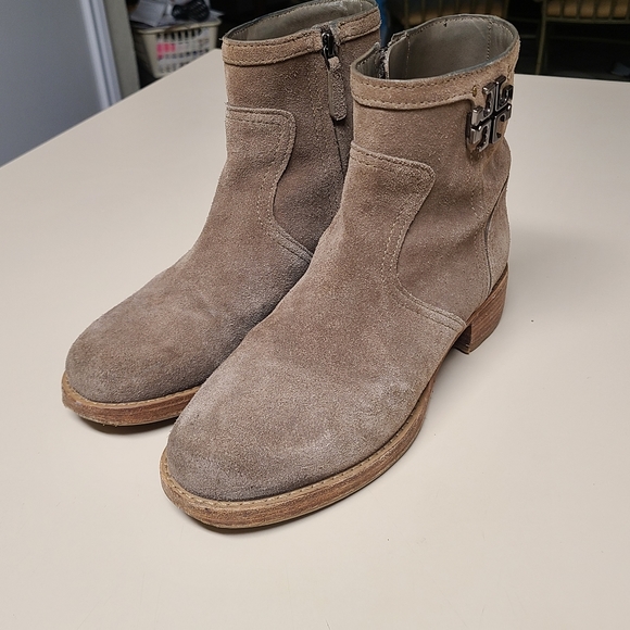 Tory Burch Eloise booties size 7 1/2 - Picture 2 of 9